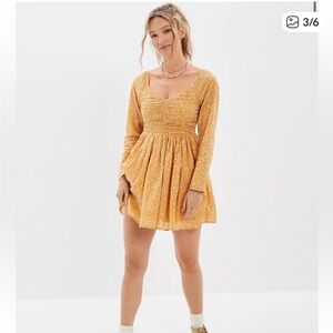 American eagle Floral Ruched Long-Sleeve Mini Dress smocking top babydoll